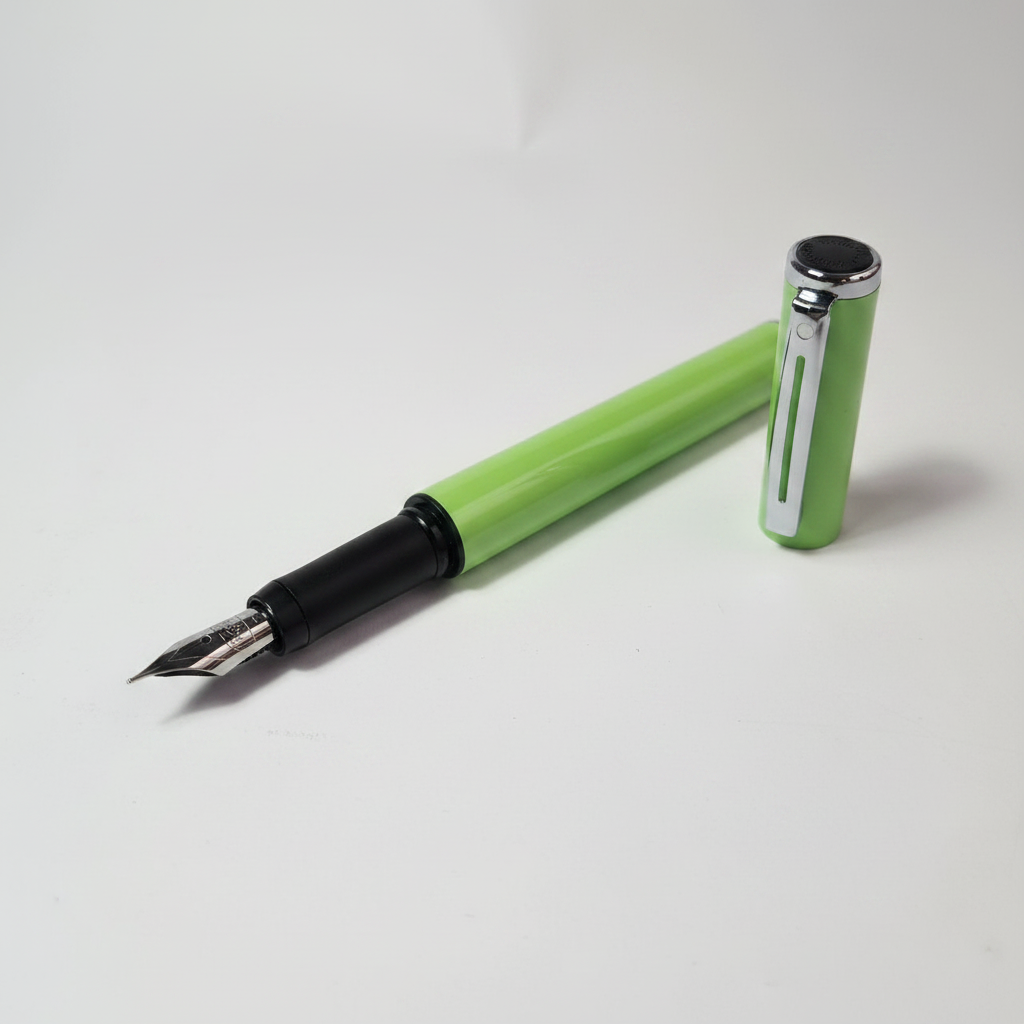 Sheaffer Pop Fountain Pen – Stylish Entry-Level Pen for Writing and Calligraphy