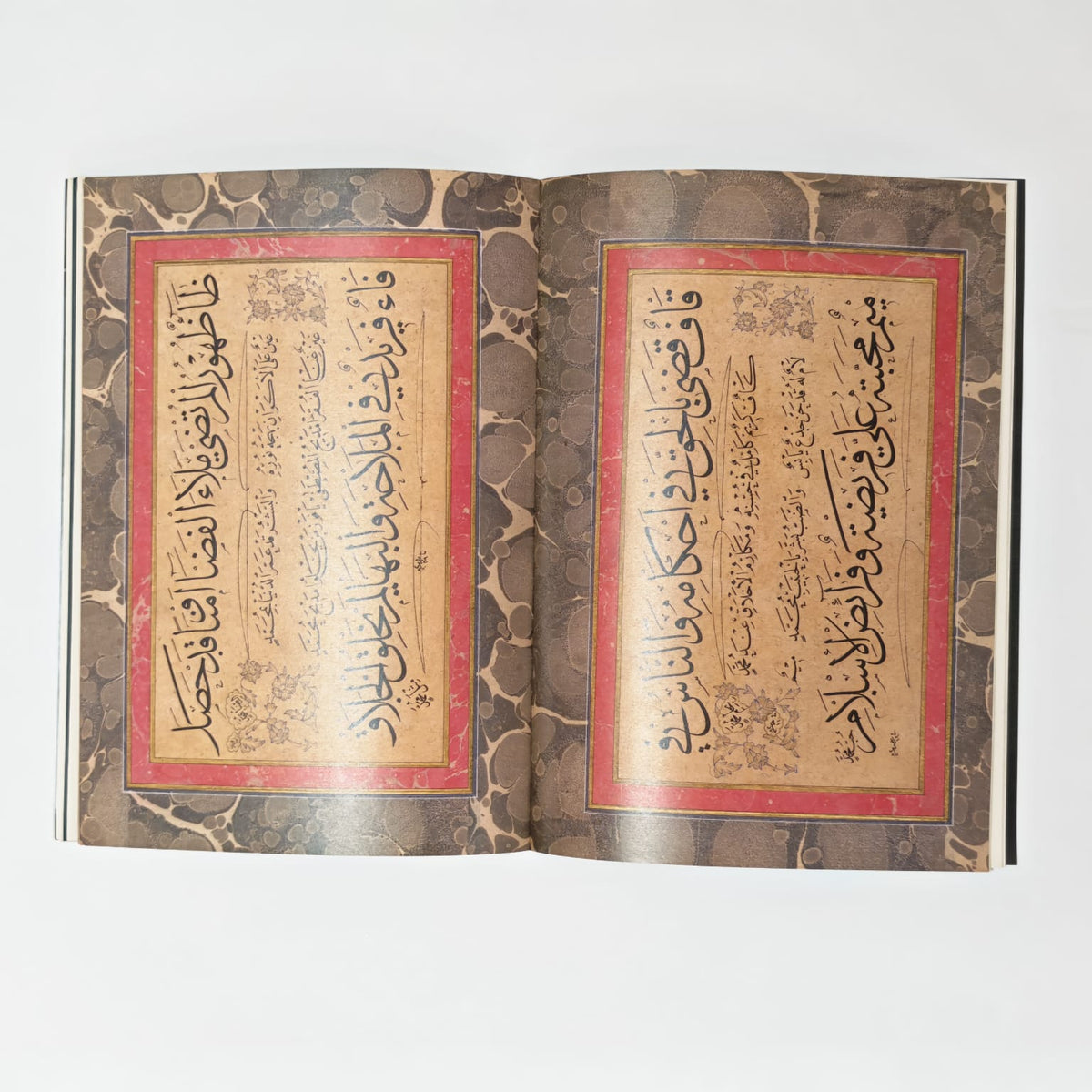 امشاق الخطاط شوقي لخط النسخ وخط الثلث