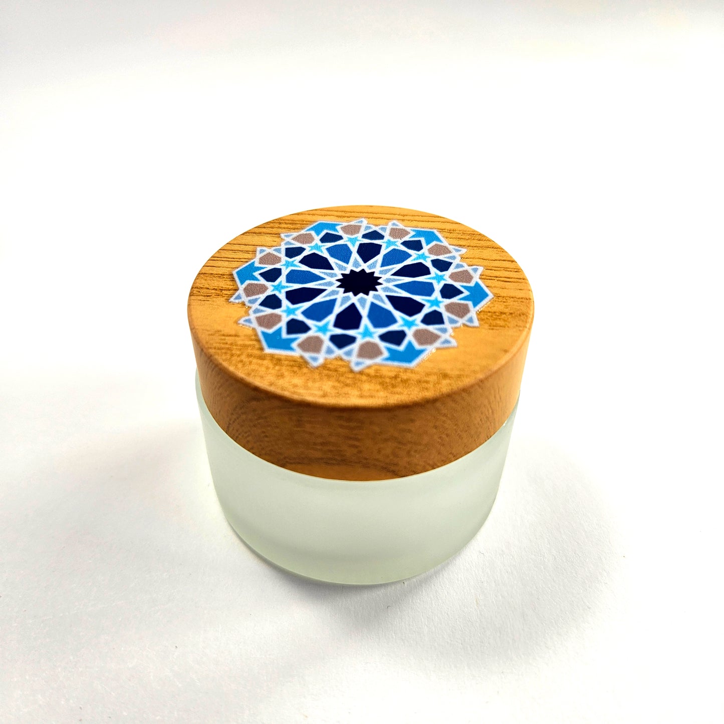 محبرة بلاستيكية شفافة مع غطاء خشبي