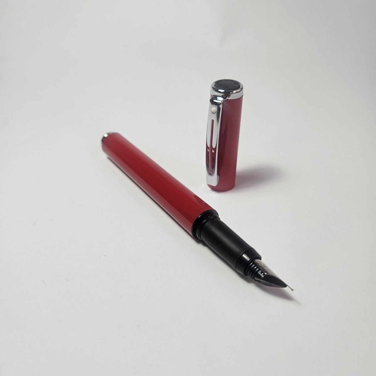 Sheaffer Pop Fountain Pen – Stylish Entry-Level Pen for Writing and Calligraphy